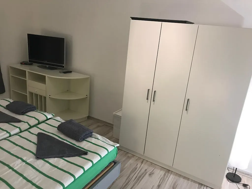 Big Homebase With Billardtable Praga Apartament